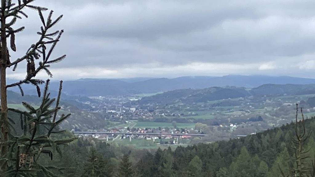 Blick zur Brücke Niederschmalkalden