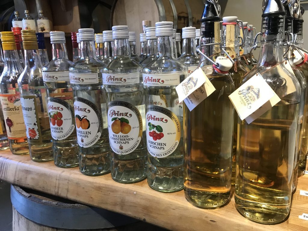 diverse Schnäpse