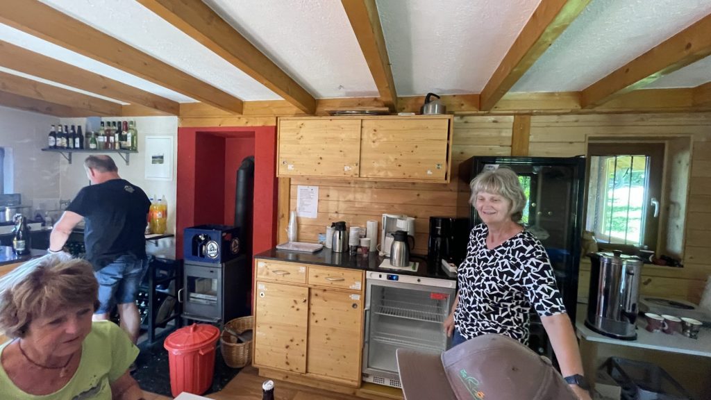 Andreas und Christel in der Roßberghütte